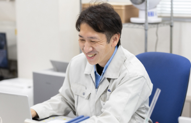STAFF 02 ／ 営業職 「働きやすい環境で、長く続けられる仕事。」